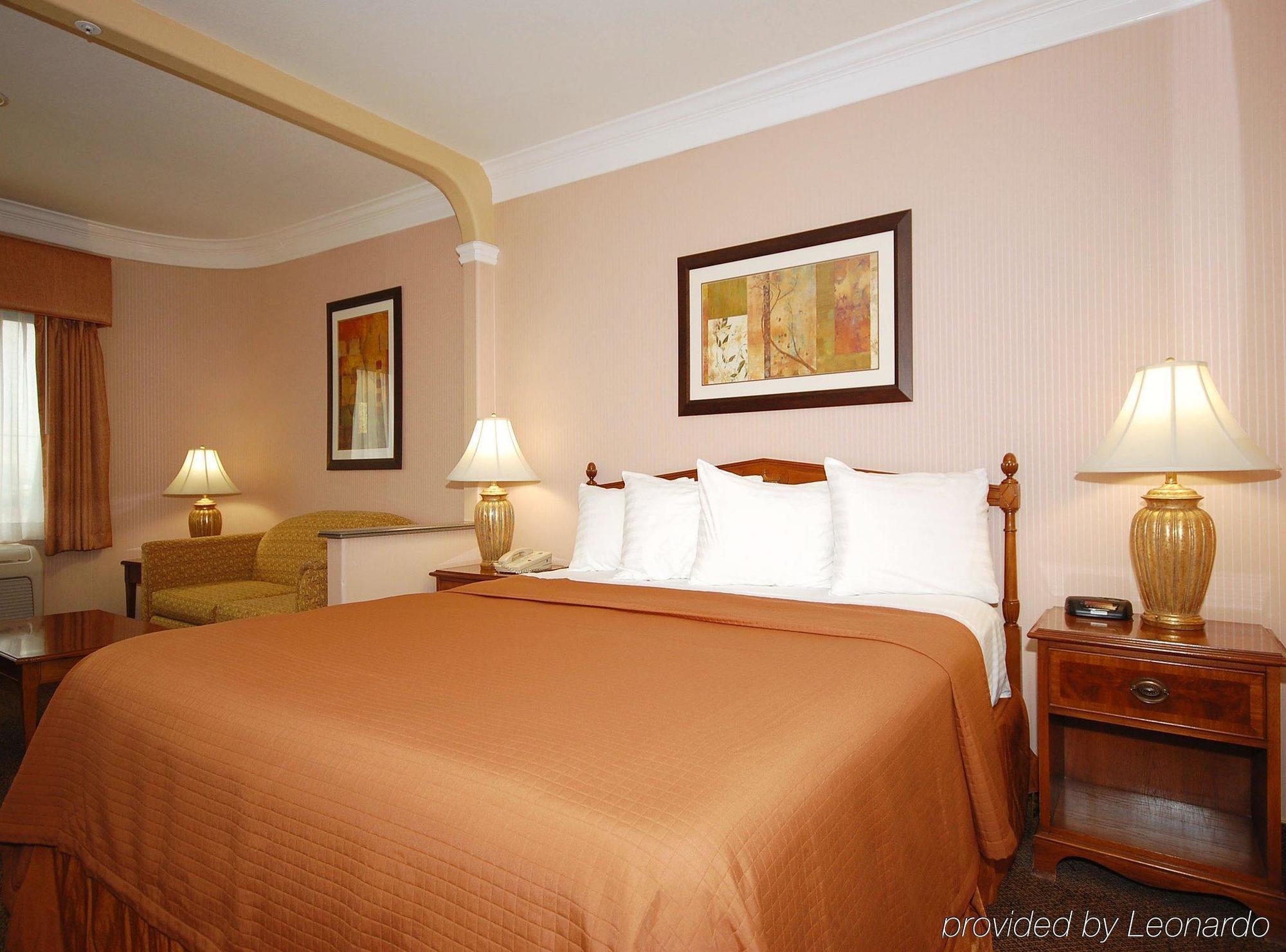 Best Western Plus Suites Hotel - Los Angeles Lax Airport Inglewood Room photo